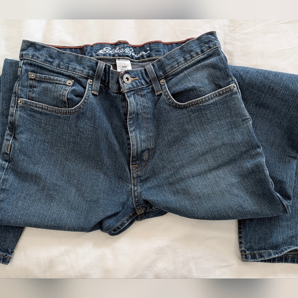 Eddie Bauer Men's Medium Wash Straight Jeans